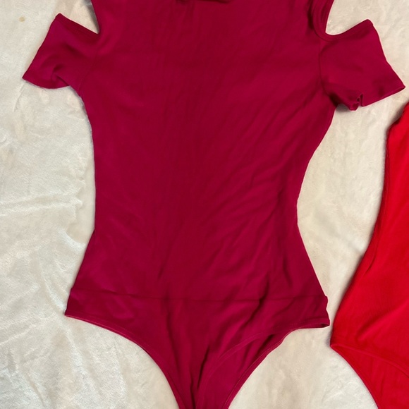 Set of two BEBE bodysuits - Picture 9 of 10